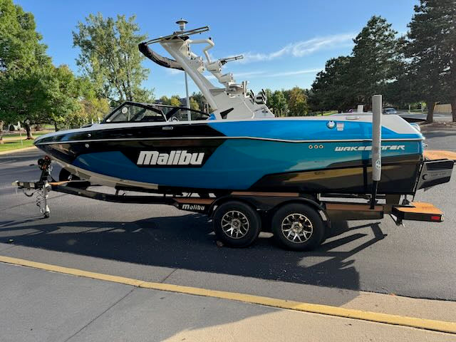 2021 Malibu 23 LSV - LT4 - MINT