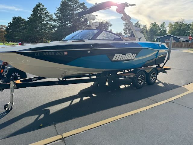 2021 Malibu 23 LSV - LT4 - MINT