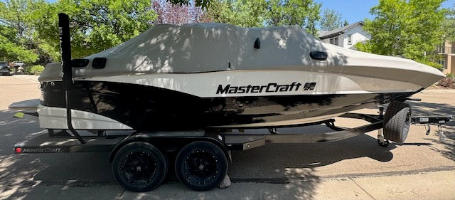 2020 MasterCraft XT22 - Low Hours - Warranty