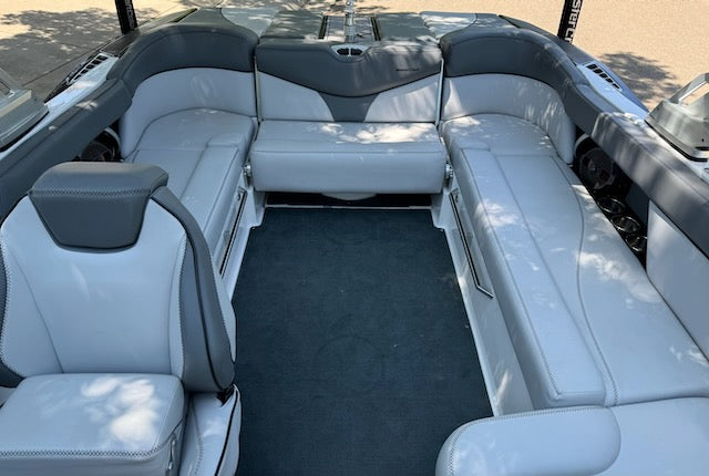 2020 MasterCraft XT22 - Low Hours - Warranty