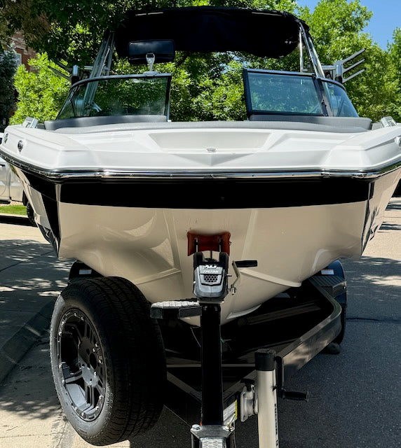 2020 MasterCraft XT22 - Low Hours - Warranty