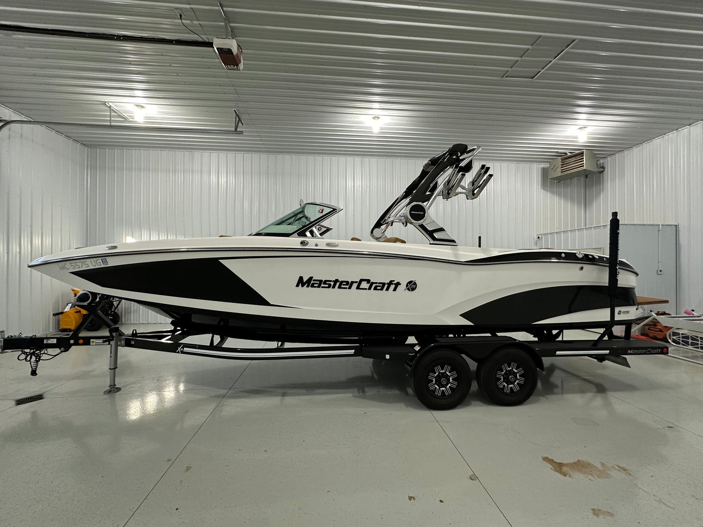 2019 MasterCraft X26 - 17 Hours - LIKE NEW