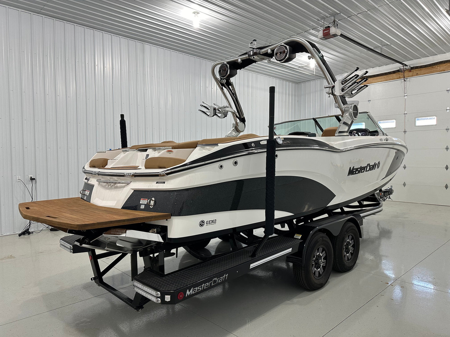 2019 MasterCraft X26 - 17 Hours - LIKE NEW