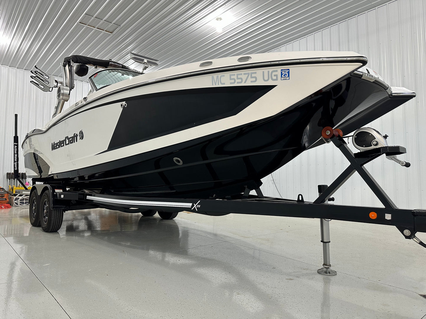 2019 MasterCraft X26 - 17 Hours - LIKE NEW