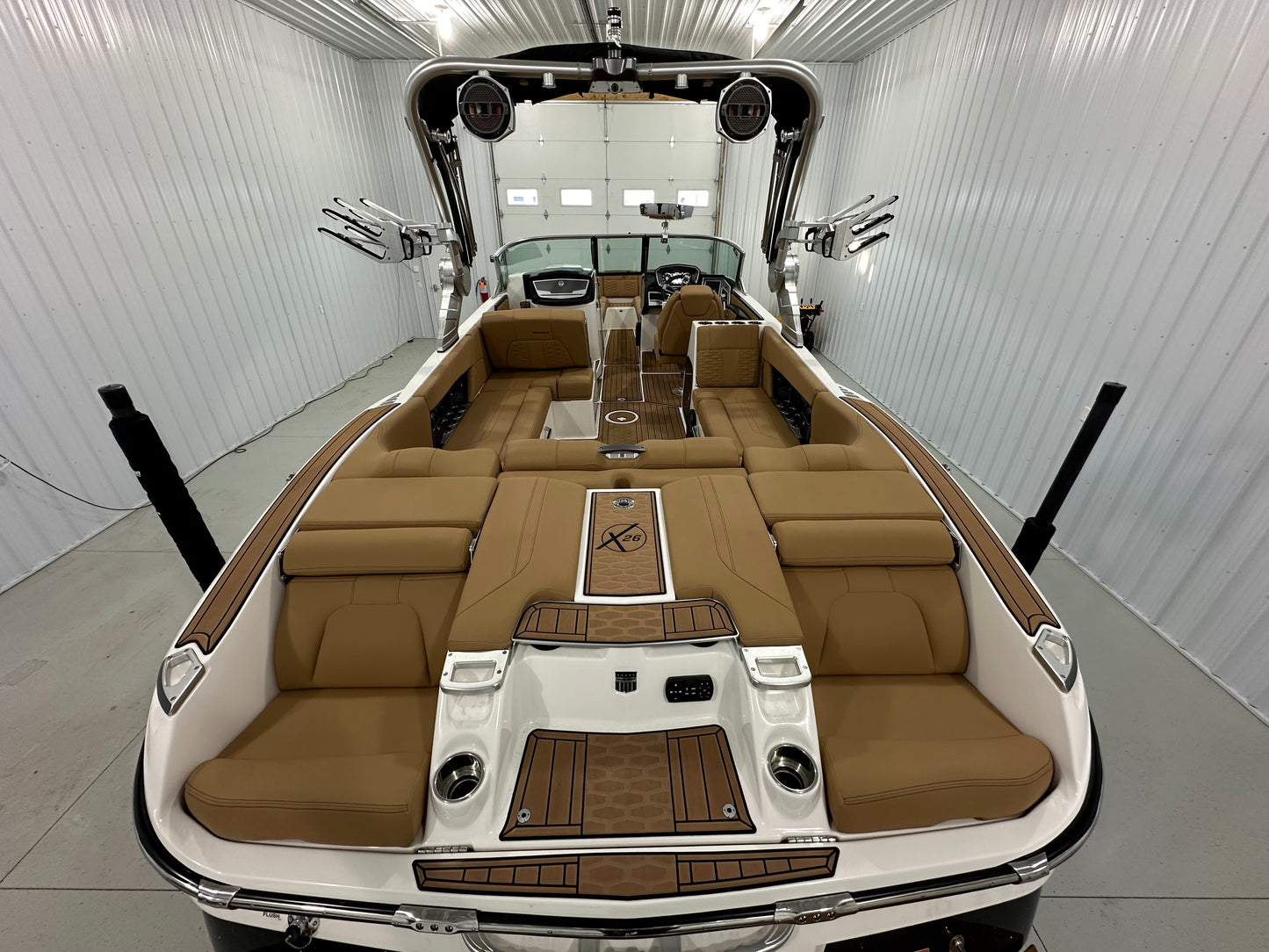 2019 MasterCraft X26 - 17 Hours - LIKE NEW