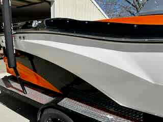 2017 MasterCraft XT23 - MINT- LOW HOURS