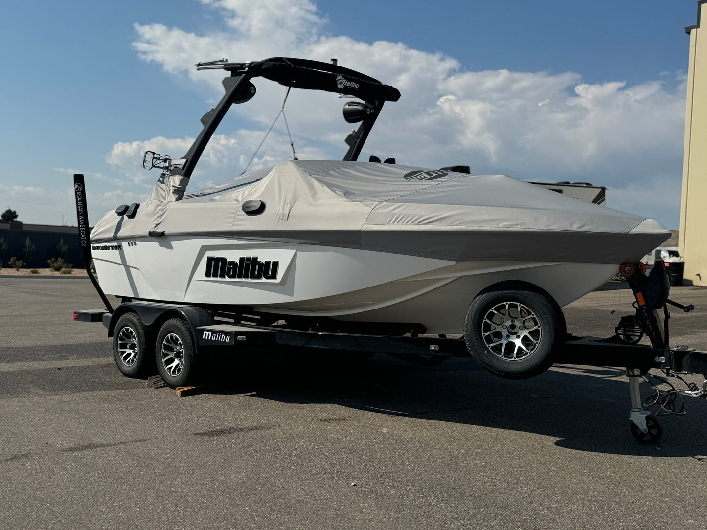 2023 Malibu 20' VTX Diamond Hull - LIKE NEW