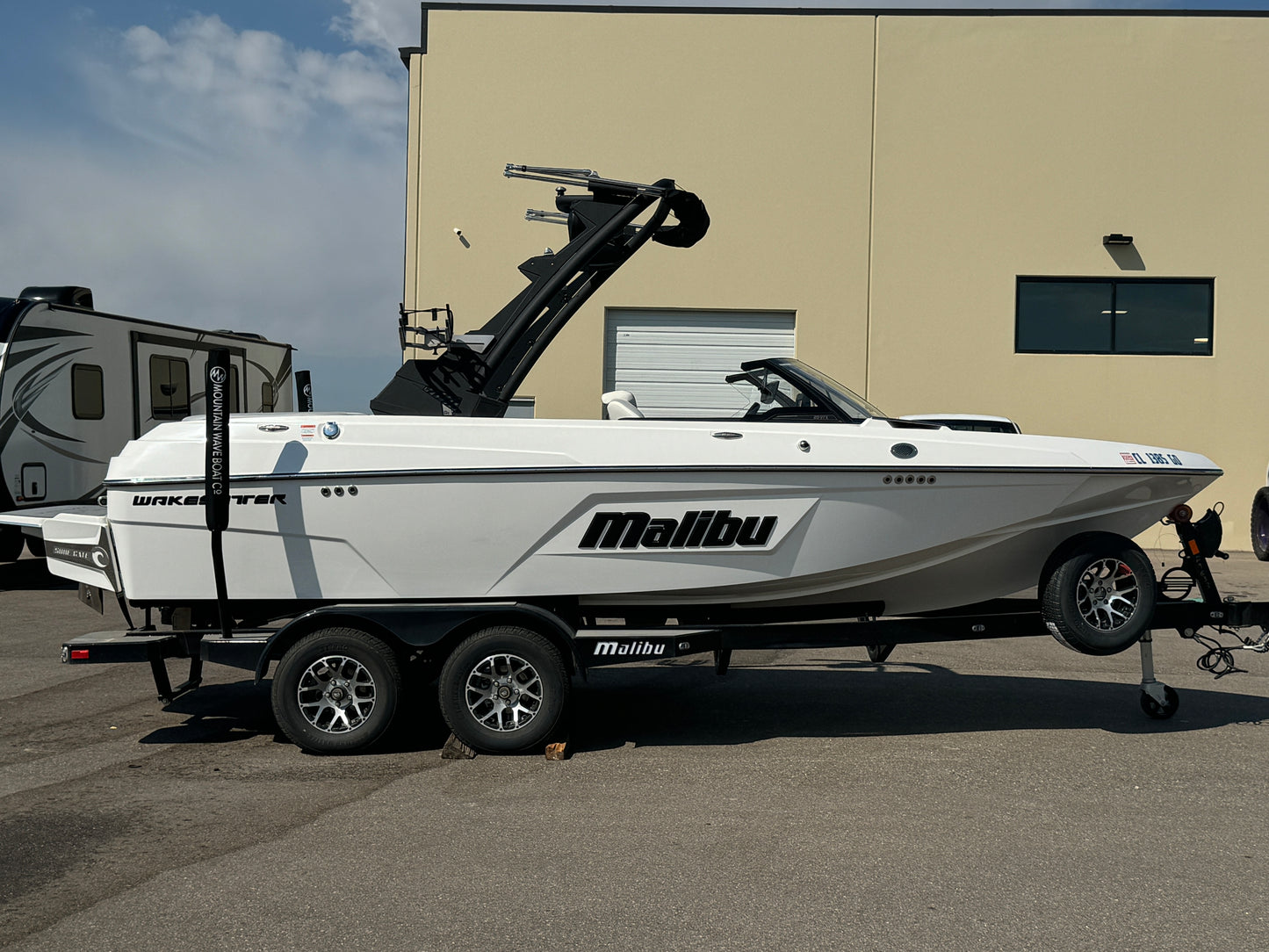 2023 Malibu 20' VTX Diamond Hull - LIKE NEW