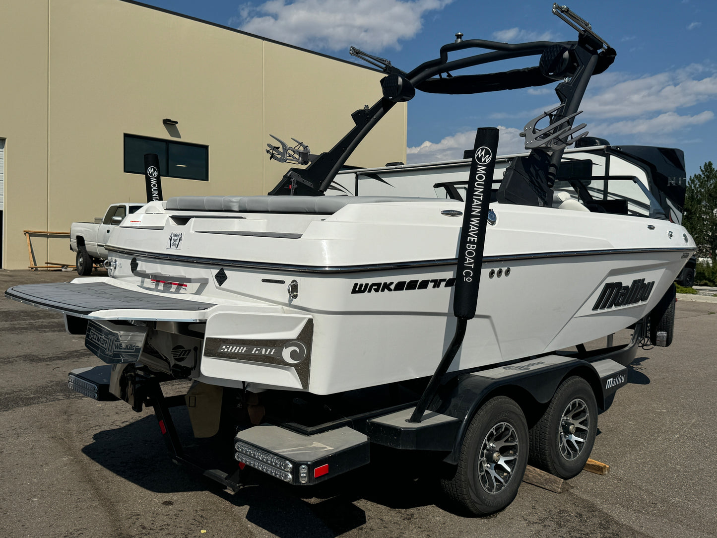 2023 Malibu 20' VTX Diamond Hull - LIKE NEW