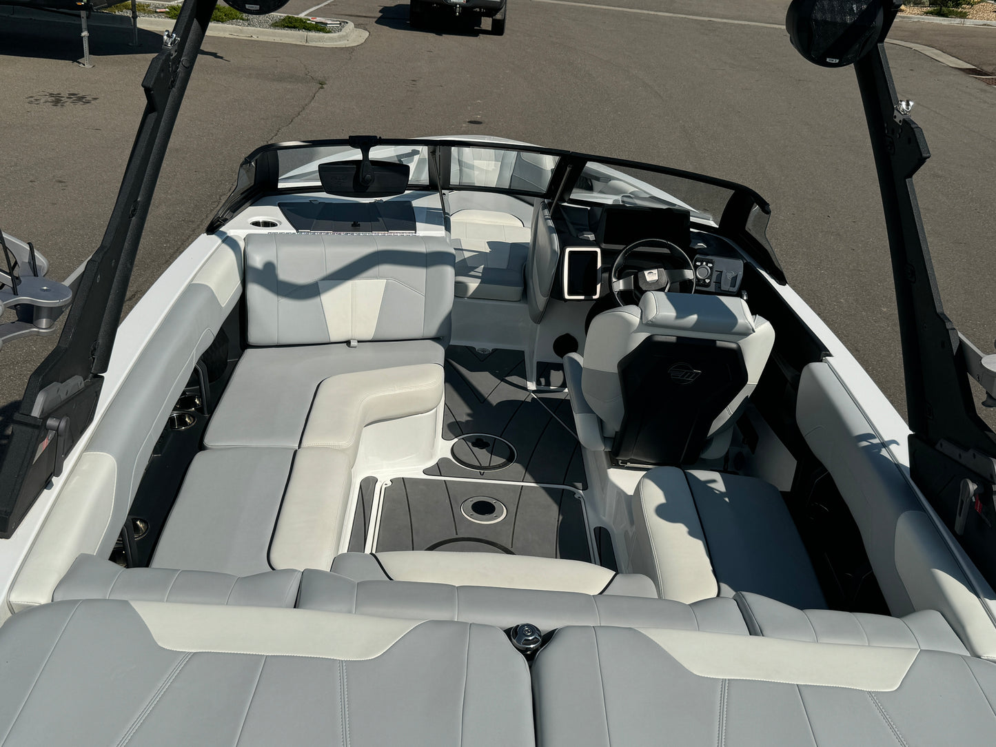 2023 Malibu 20' VTX Diamond Hull - LIKE NEW