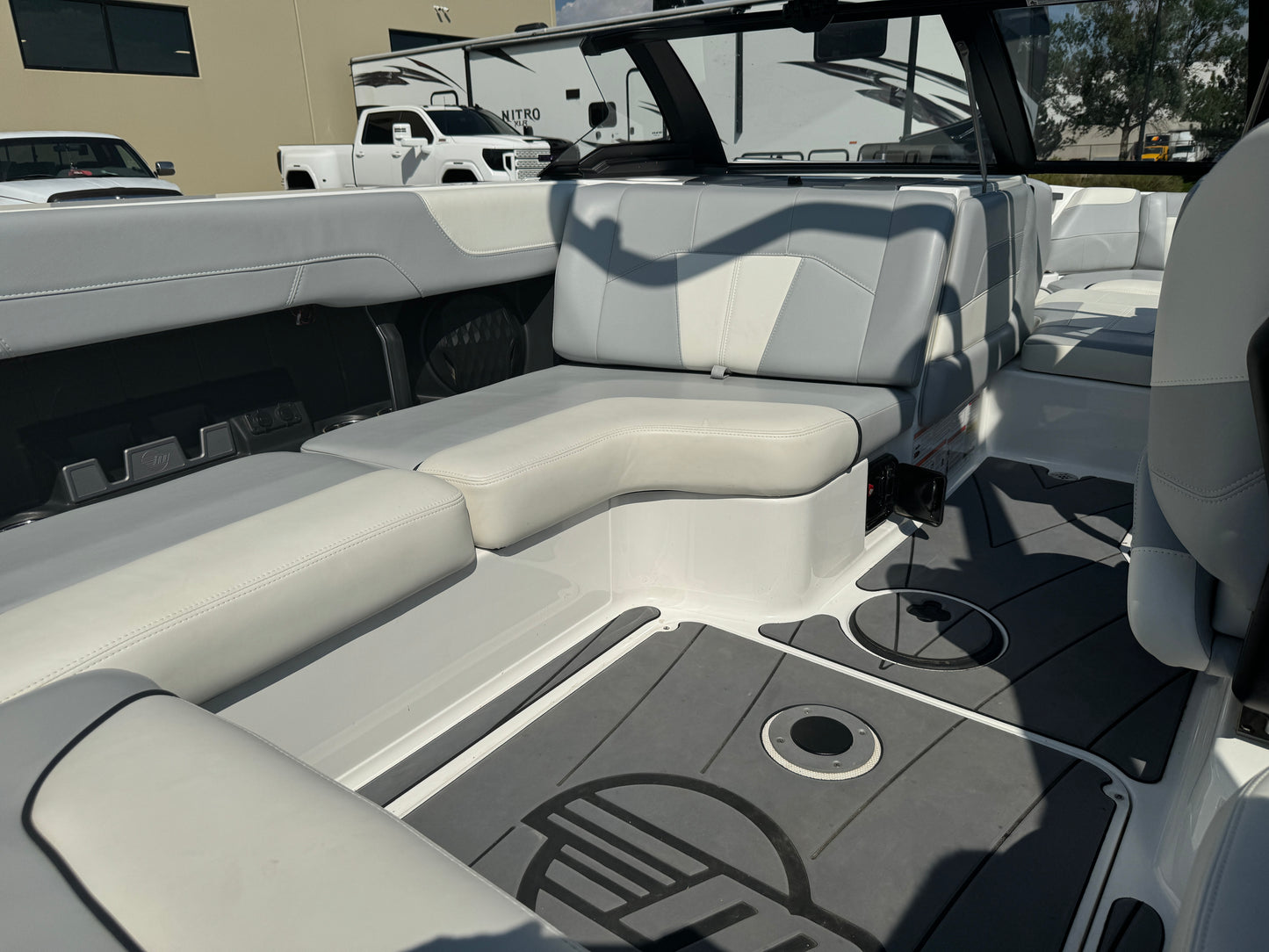 2023 Malibu 20' VTX Diamond Hull - LIKE NEW