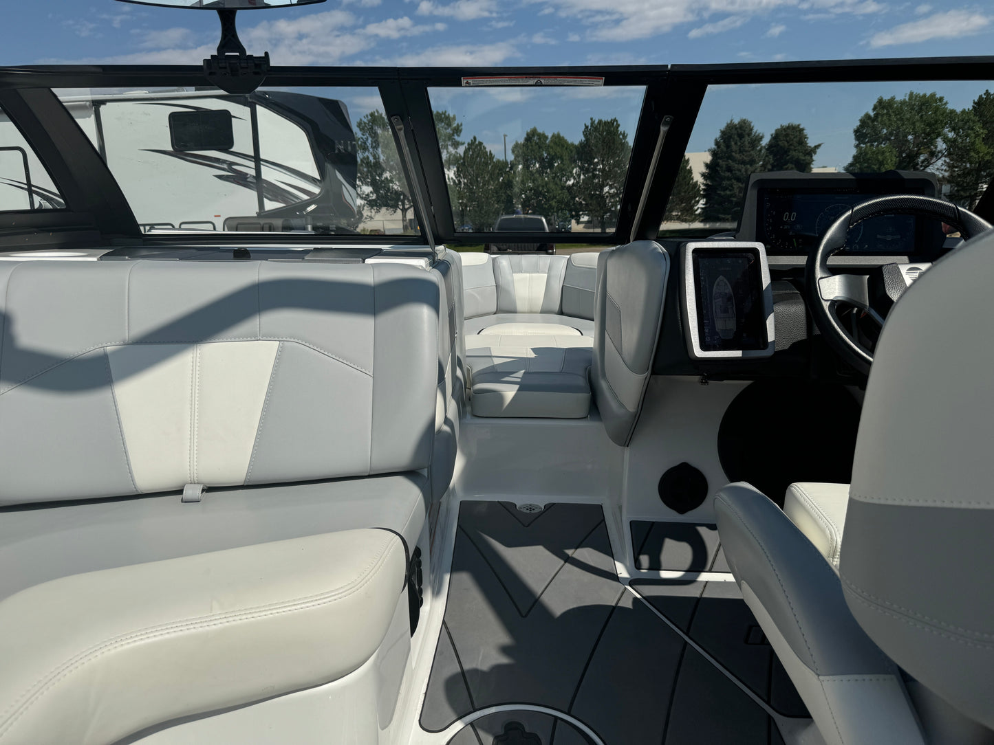 2023 Malibu 20' VTX Diamond Hull - LIKE NEW