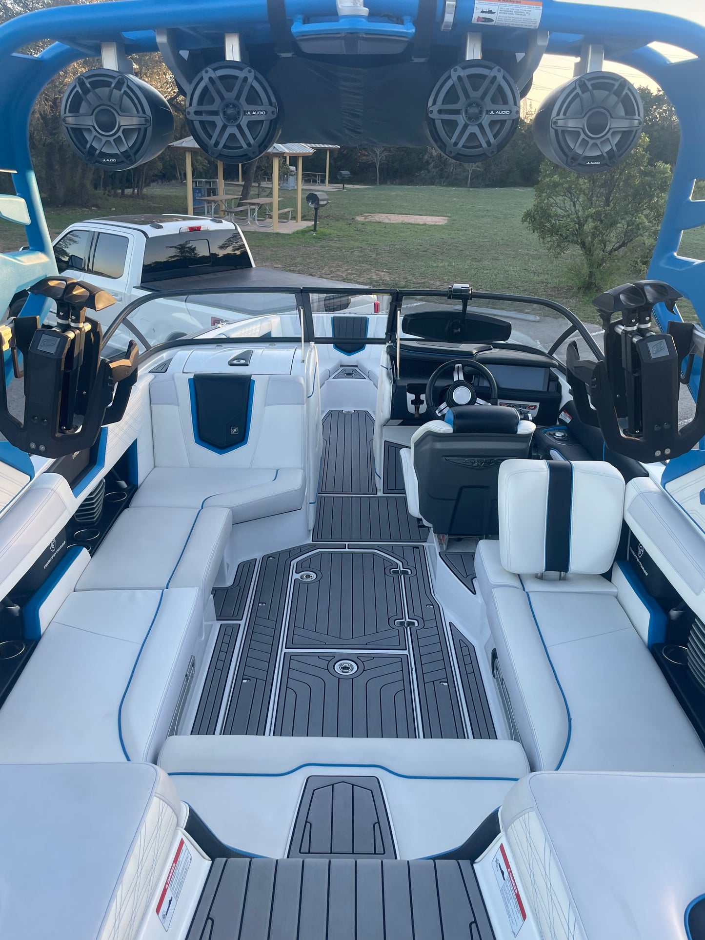 2018 Nautique G23 - Low Hours - Clean